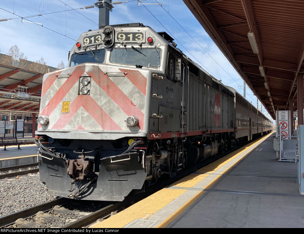 Caltrain 913